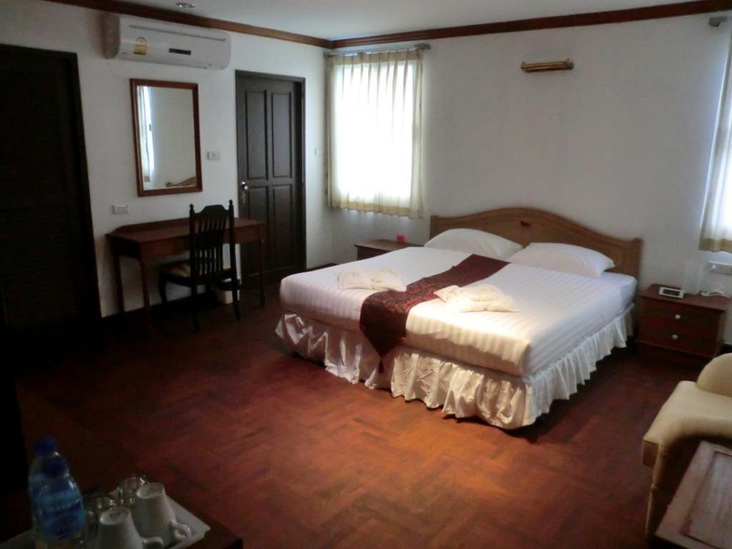 The Xp Bangkok Hotel Exterior photo