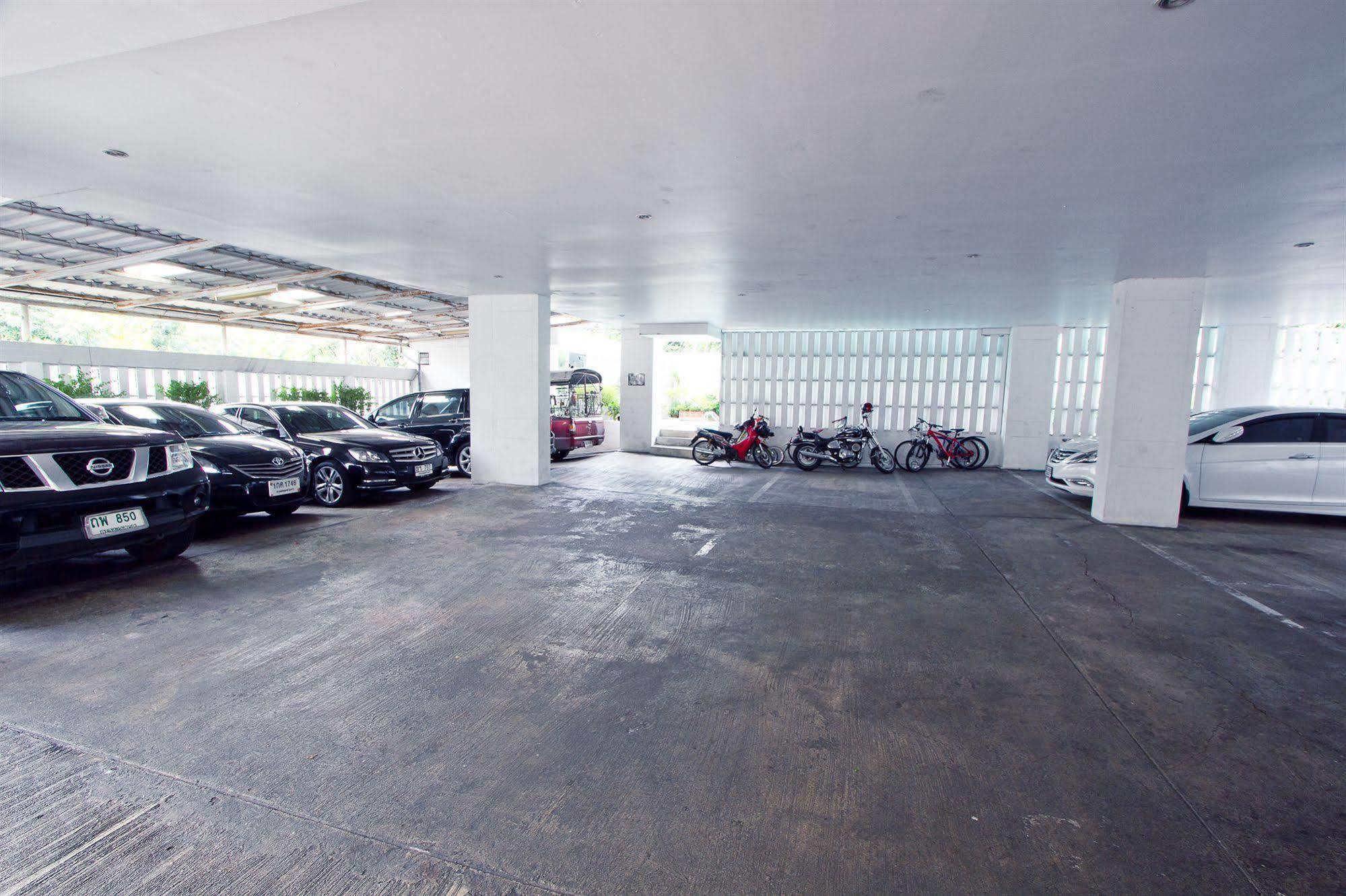 The Xp Bangkok Hotel Exterior photo